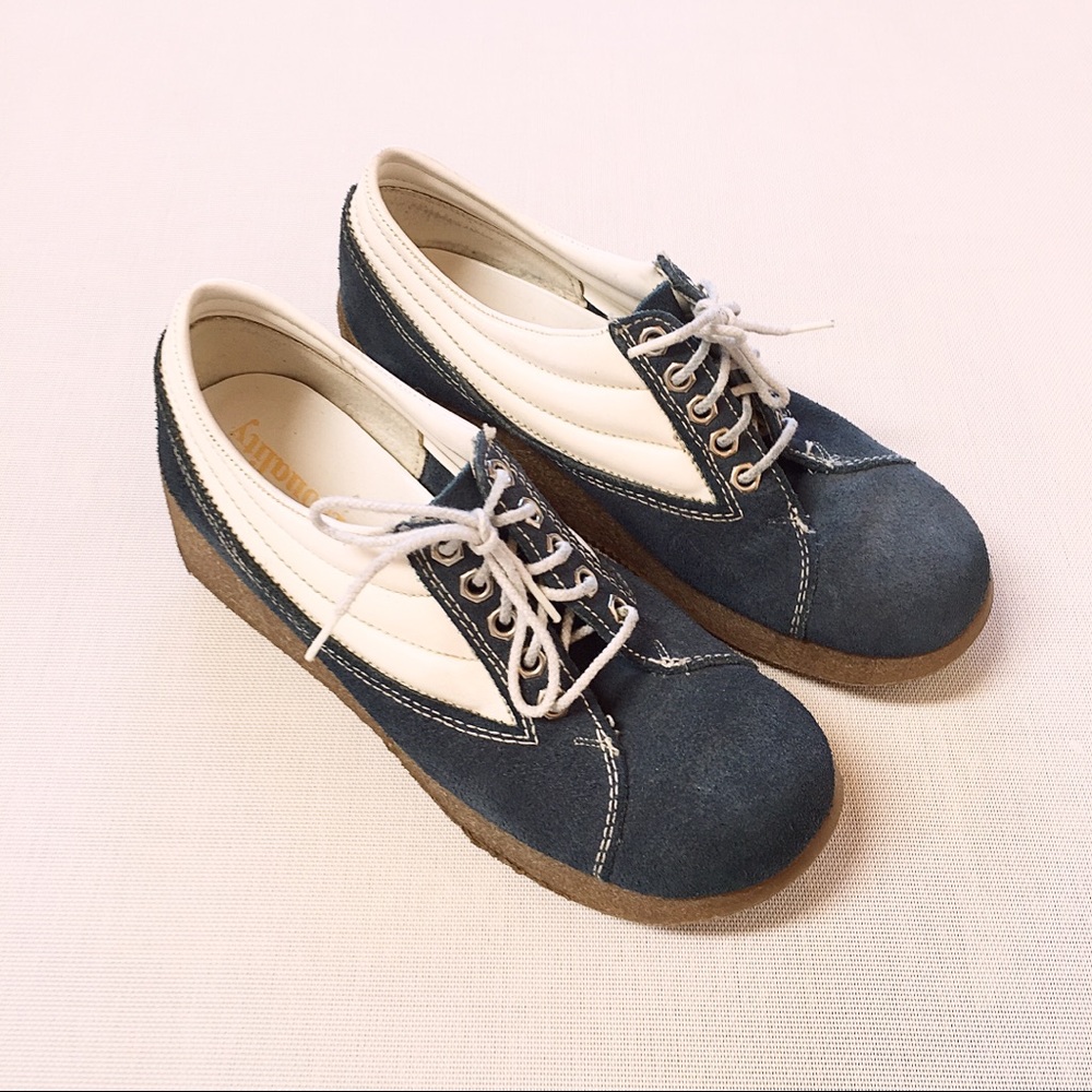 VINTAGE 70s Blue suede! crepe sole!